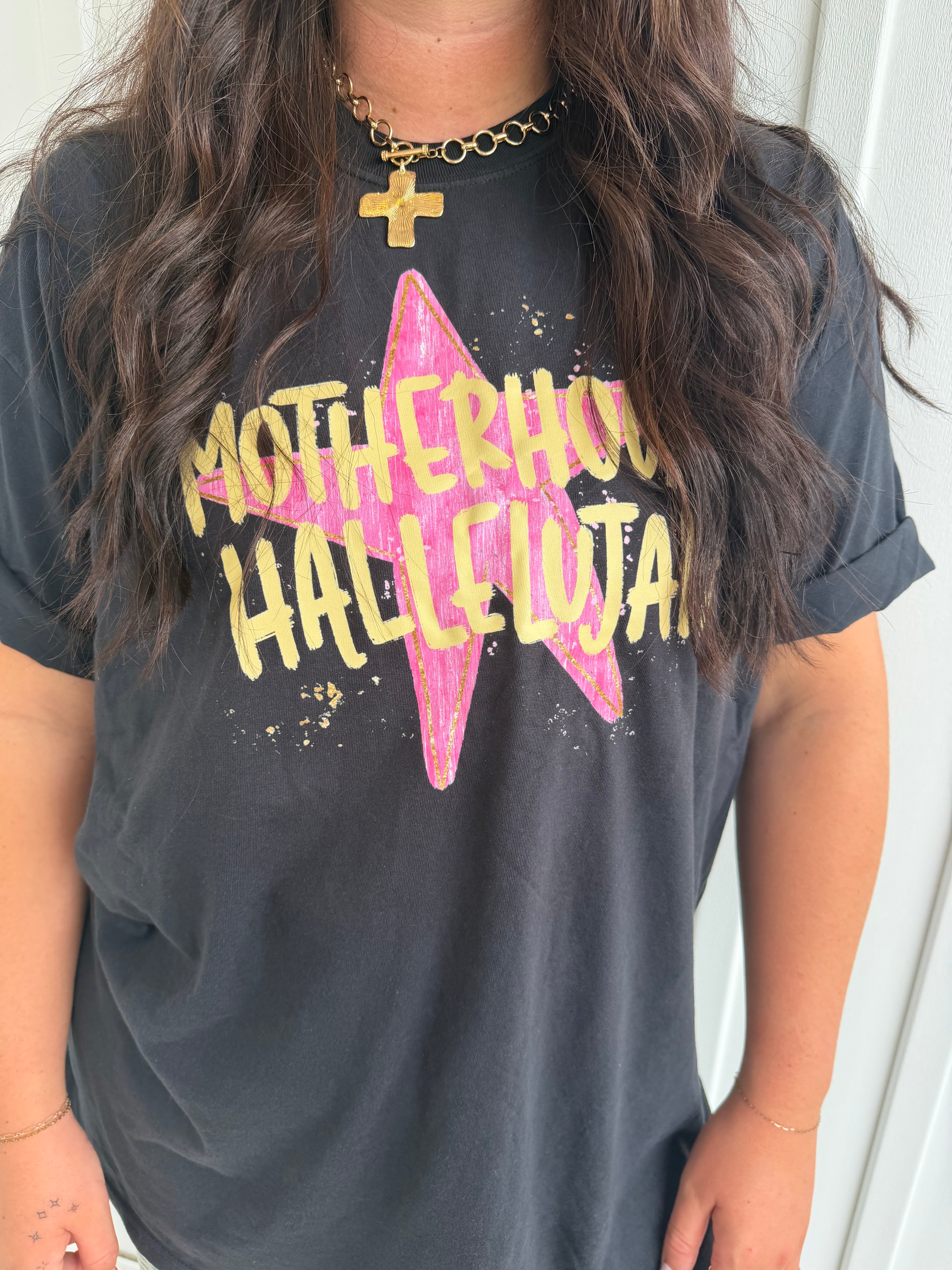 Motherhood, Hallelujah Tee