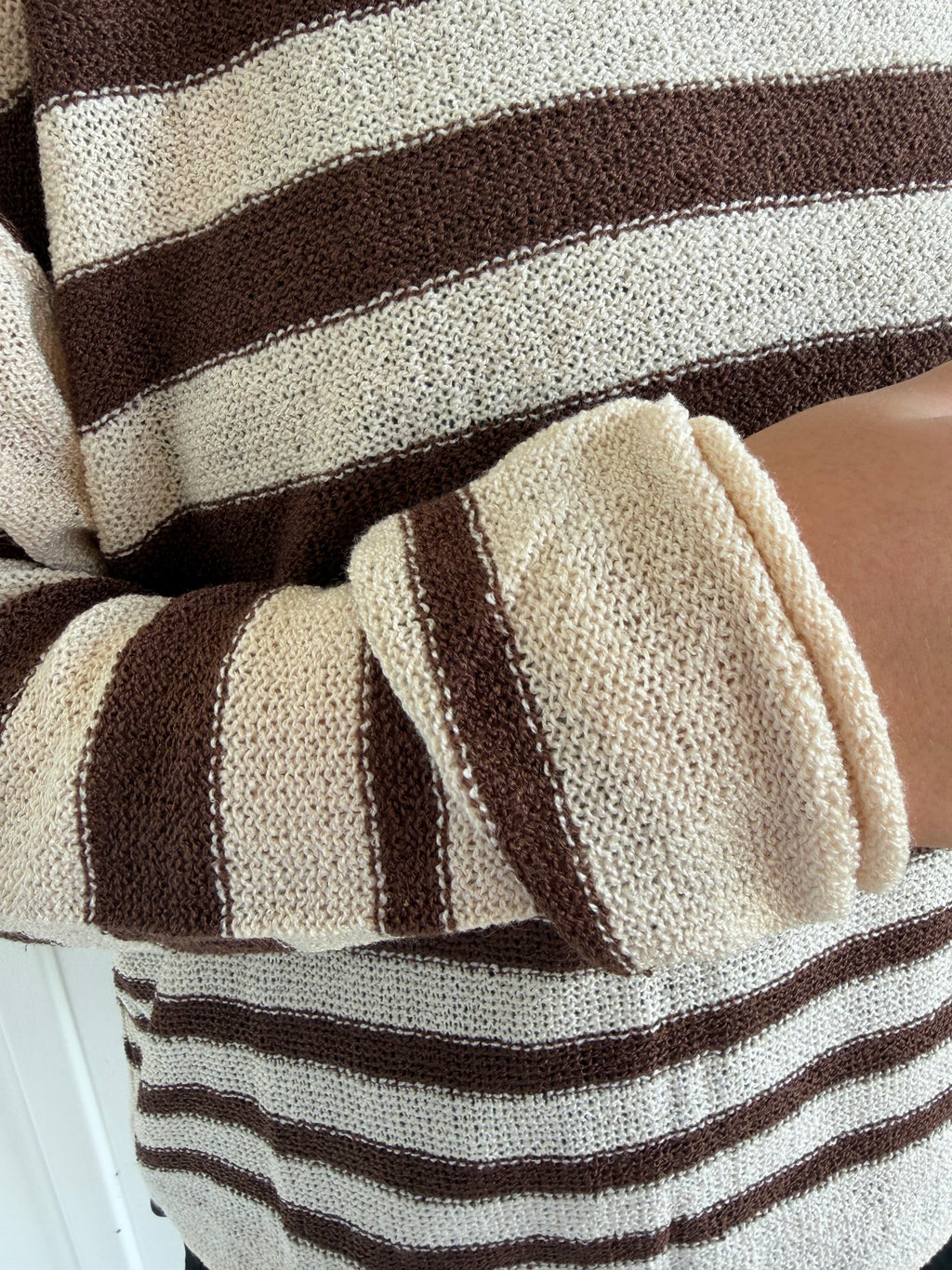 BREATHABLE STRIPED KNIT SWEATER