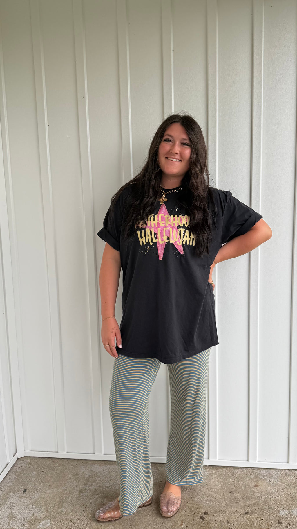 Motherhood, Hallelujah Tee